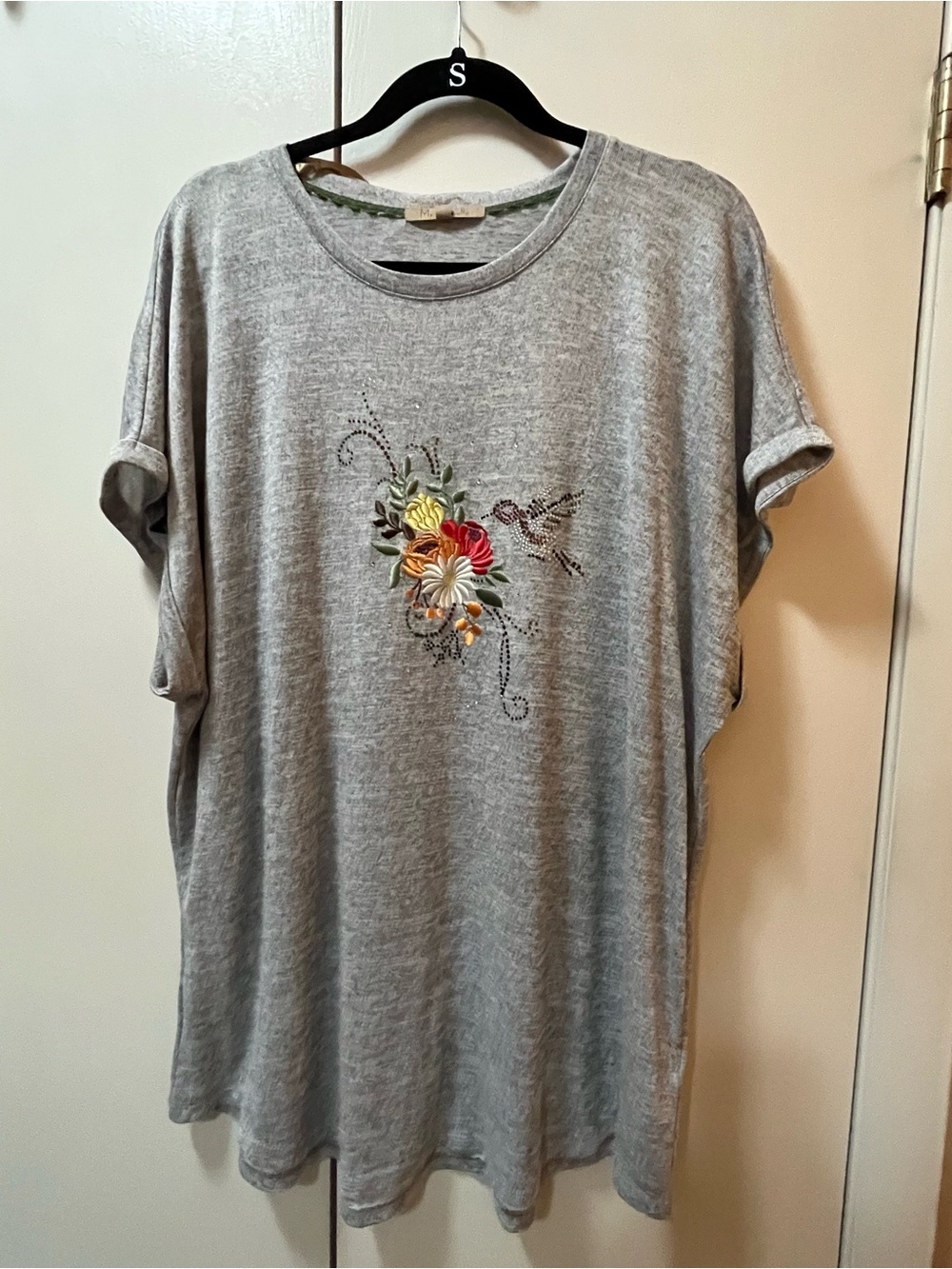 Embroidered and Rhinestone Floral Gray Women's Tee